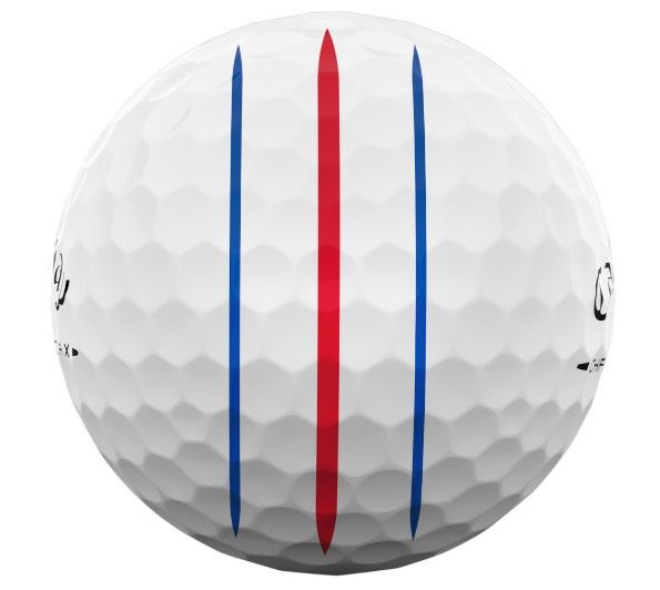 Weißer Callaway Chrome Tour X Golfball mit sechseckigem Dimple-Muster für optimierte Aerodynamik. Drei vertikale Triple Track Ausrichtungslinien (rot mittig, zwei blau) unterstützen Präzision beim Putten und Abschlag.