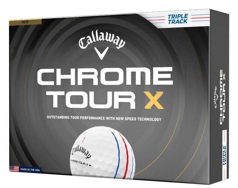 Dunkelgraue Verpackung der Callaway Chrome Tour X Golfbälle mit gold-silbernem Wirbelmuster. Vorn ein weisser Callaway Ball mit roter und blauer Triple Track Ausrichthilfe. "Chrome Tour X" und Slogan gut lesbar.